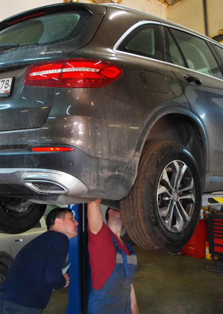 Проверка тормозов Mercedes-Benz GLC в СПб 
